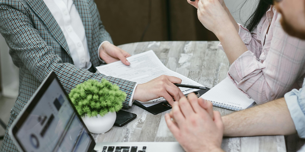 What are pros and cons of secured loans?